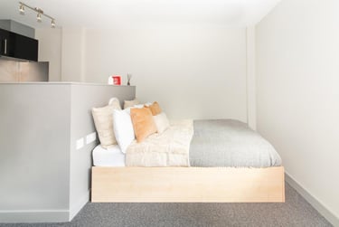 1 bed studio, Dighton Street, Kingsdown, Bristol, BS28AL - Image 2